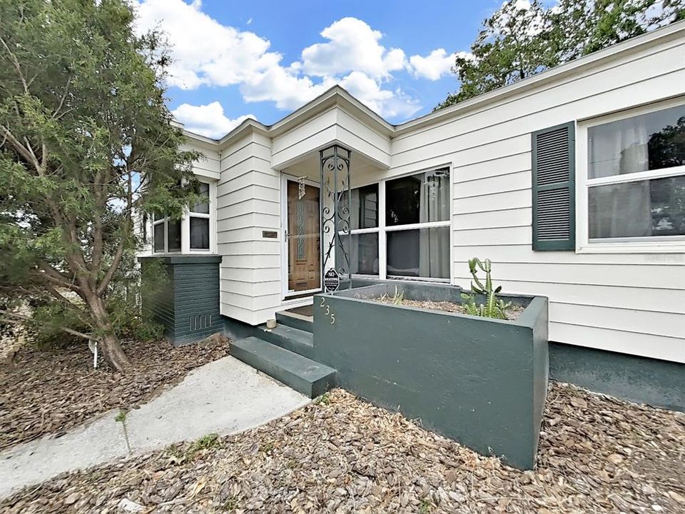 Active With Contract: $335,000 (3 beds, 1 baths, 1390 Square Feet)