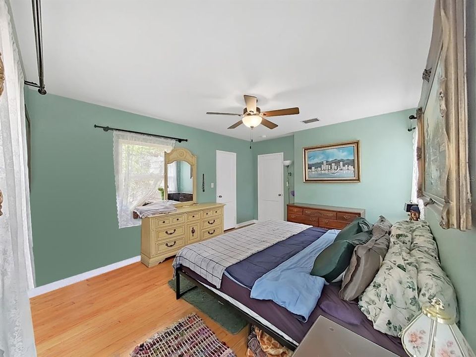 Active With Contract: $335,000 (3 beds, 1 baths, 1390 Square Feet)