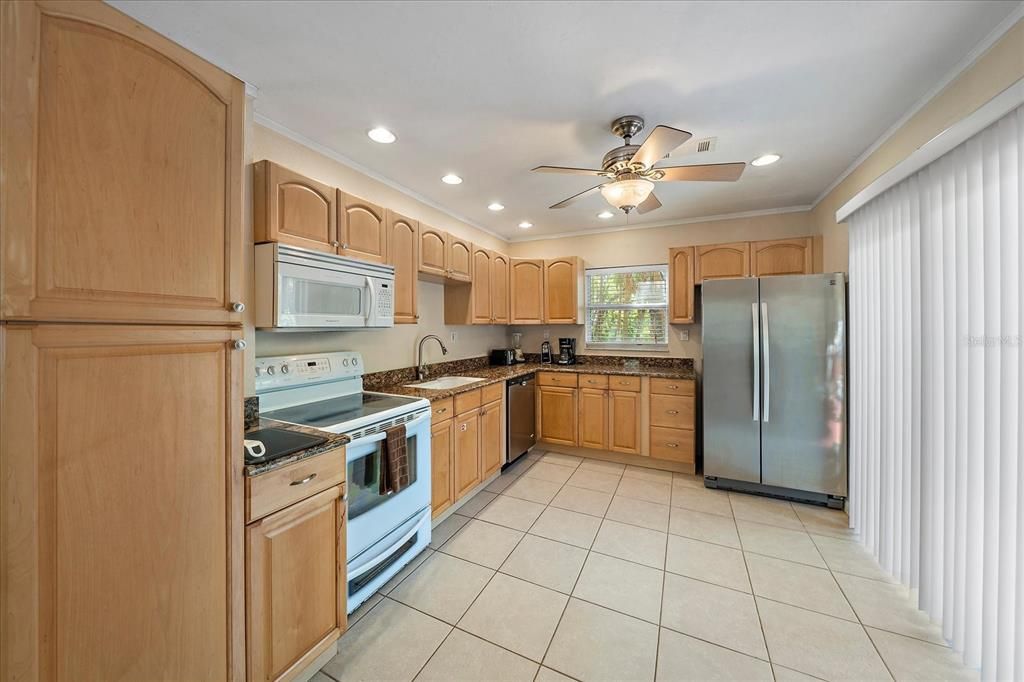 For Sale: $6,249,000 (12 beds, 10 baths, 1676 Square Feet)