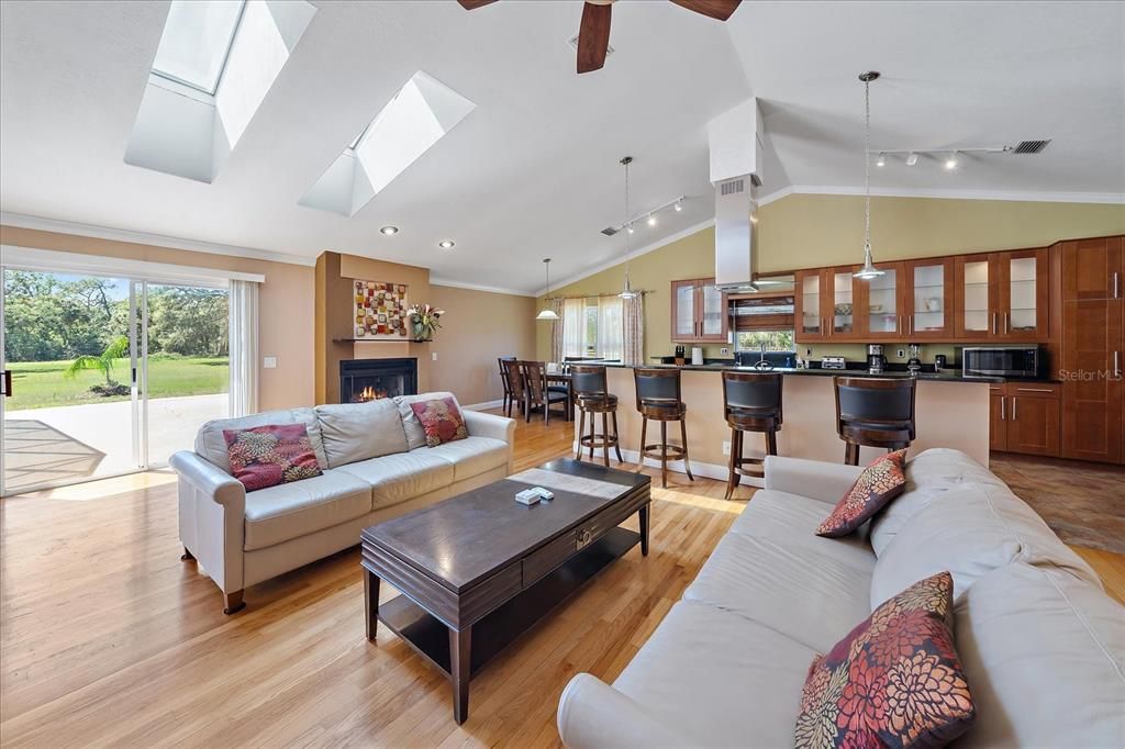 For Sale: $6,249,000 (12 beds, 10 baths, 1676 Square Feet)