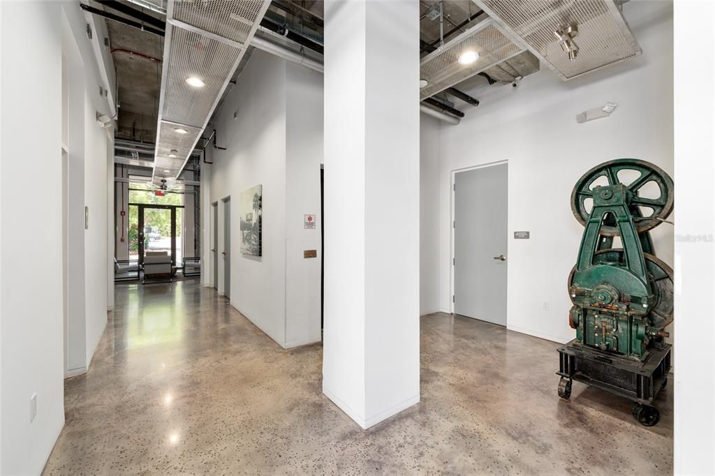 待售: $395,000 (1 贝兹, 2 浴室, 1186 平方英尺)