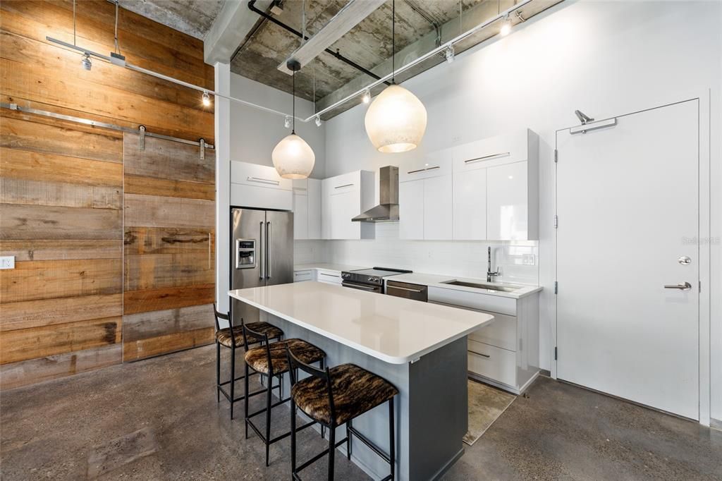 待售: $395,000 (1 贝兹, 2 浴室, 1186 平方英尺)