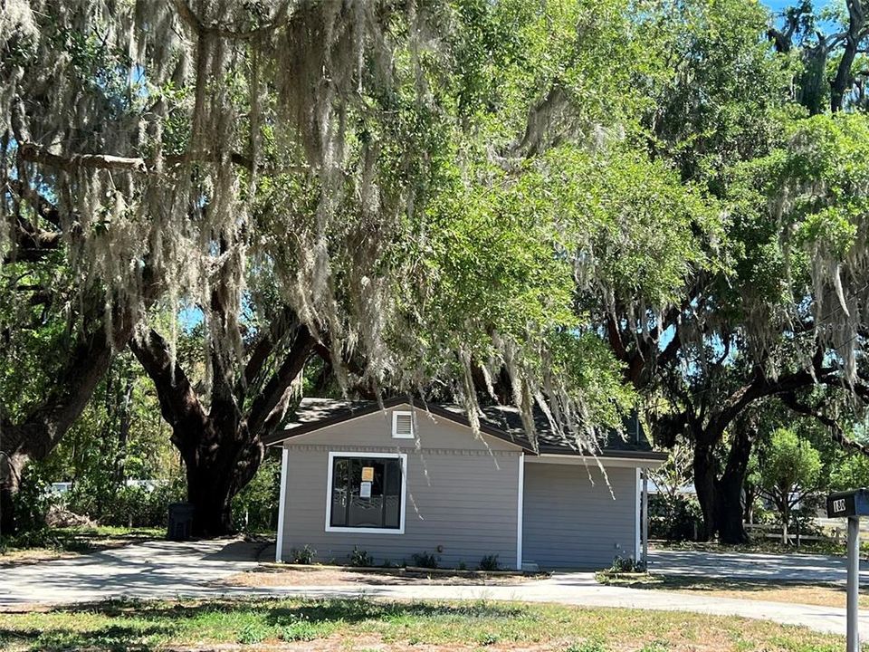 Recently Sold: $219,000 (2 beds, 1 baths, 726 Square Feet)