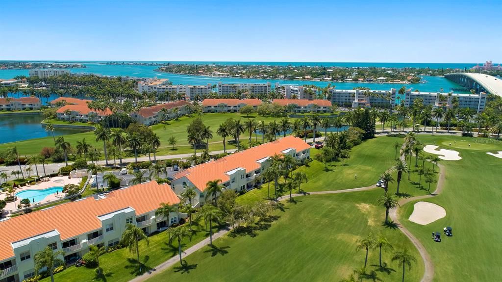 Recently Sold: $309,900 (2 beds, 2 baths, 1070 Square Feet)