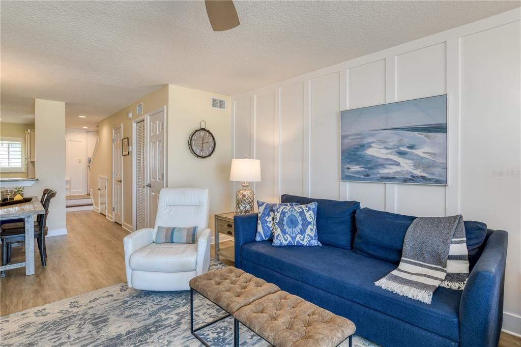 待售: $729,000 (2 贝兹, 2 浴室, 1064 平方英尺)