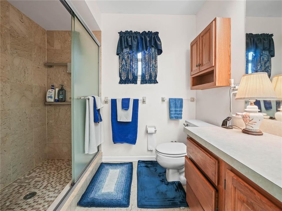 For Sale: $289,990 (4 beds, 2 baths, 1989 Square Feet)