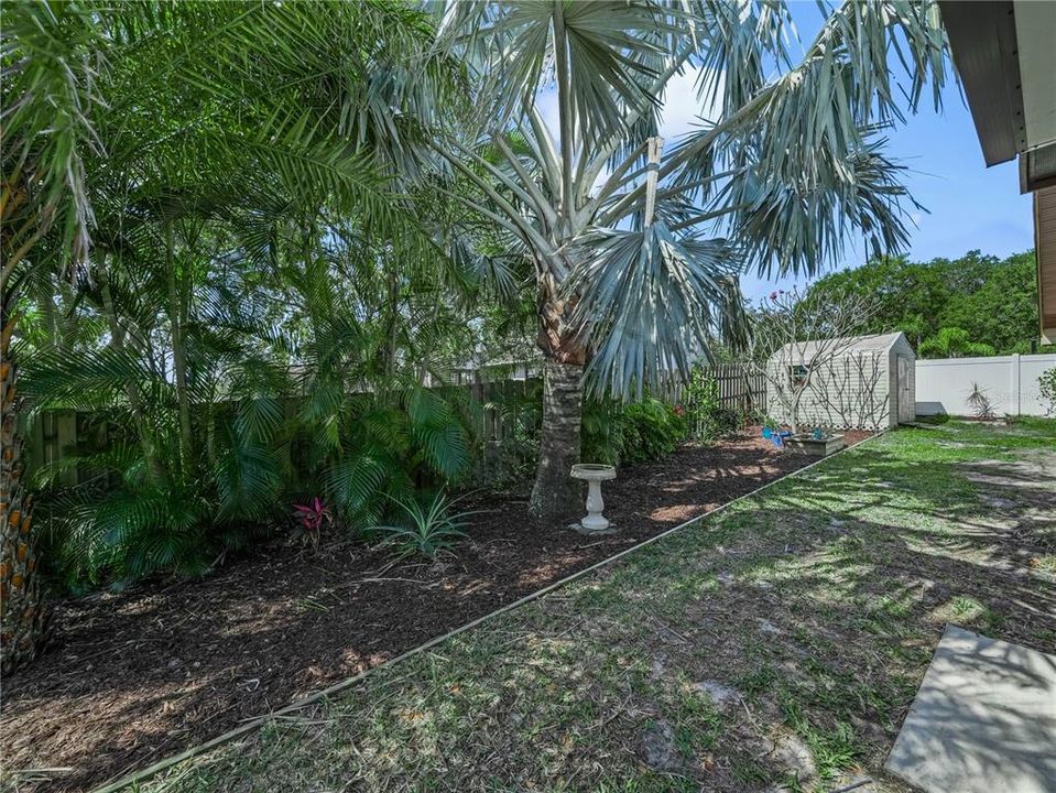 For Sale: $289,990 (4 beds, 2 baths, 1989 Square Feet)