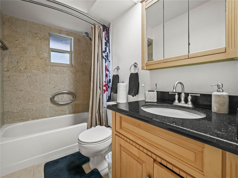 For Sale: $289,990 (4 beds, 2 baths, 1989 Square Feet)