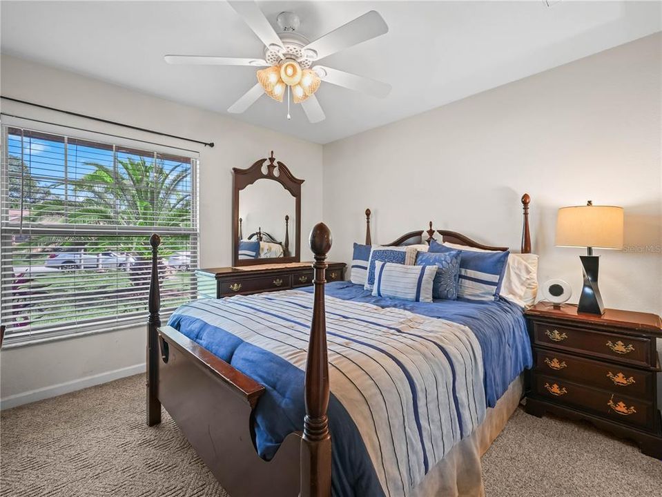 For Sale: $289,990 (4 beds, 2 baths, 1989 Square Feet)