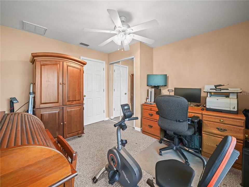 For Sale: $289,990 (4 beds, 2 baths, 1989 Square Feet)