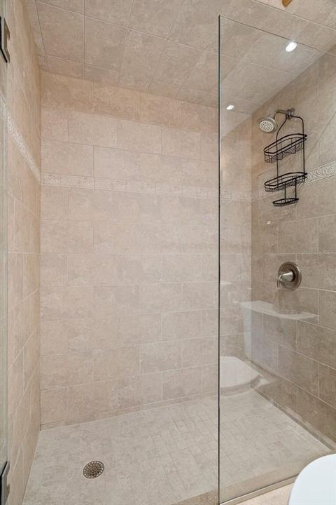 На продажу: $360,000 (2 спален, 2 ванн, 1103 Квадратных фут)