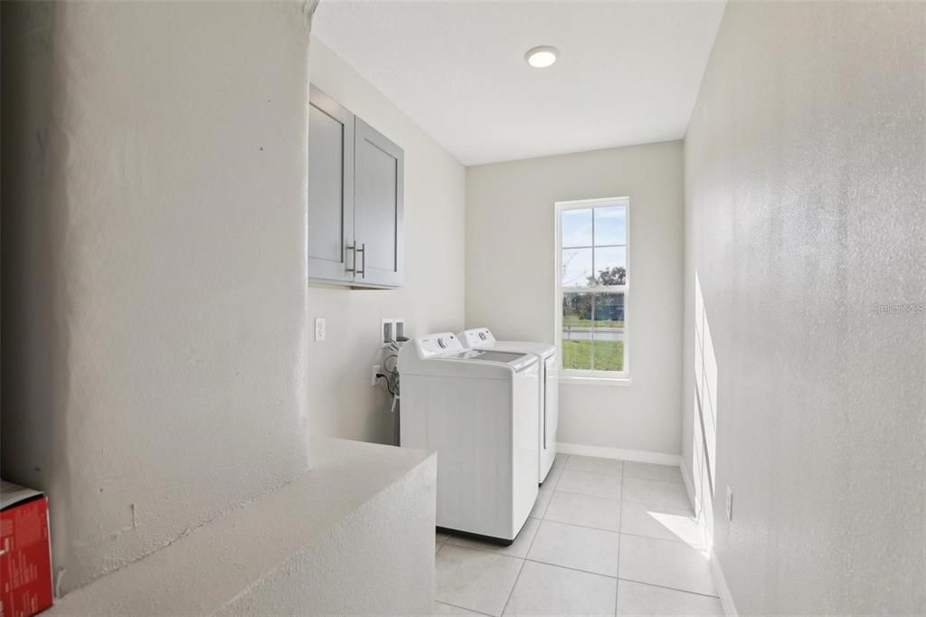 В аренду: $1,965 (4 спален, 2 ванн, 2018 Квадратных фут)