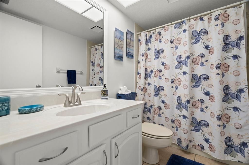 For Sale: $315,000 (2 beds, 2 baths, 1025 Square Feet)