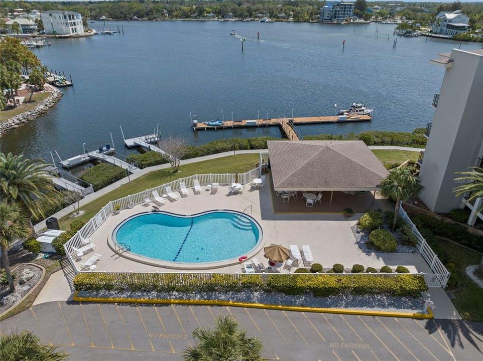 For Sale: $315,000 (2 beds, 2 baths, 1025 Square Feet)