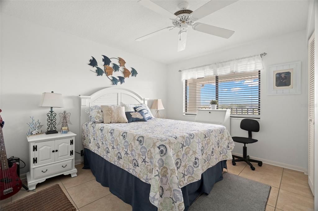 For Sale: $315,000 (2 beds, 2 baths, 1025 Square Feet)