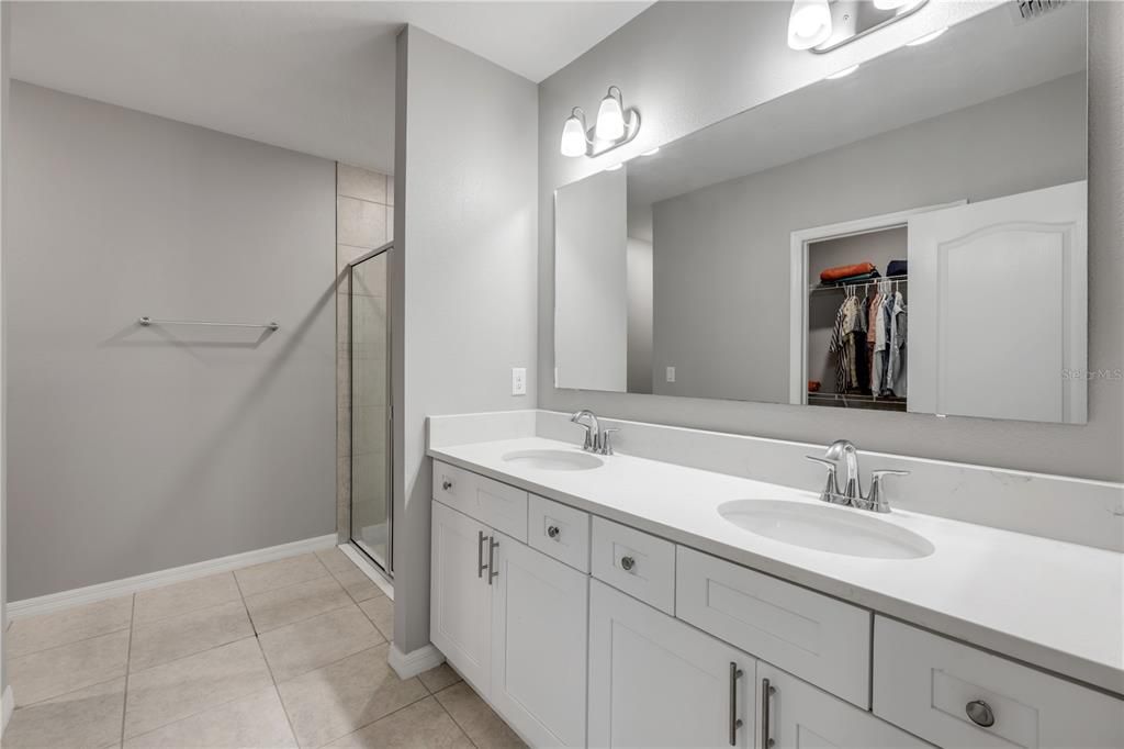 For Sale: $445,000 (4 beds, 2 baths, 1876 Square Feet)