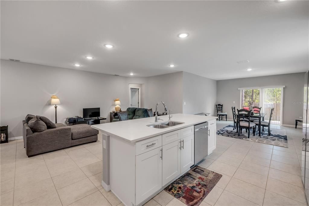 For Sale: $445,000 (4 beds, 2 baths, 1876 Square Feet)