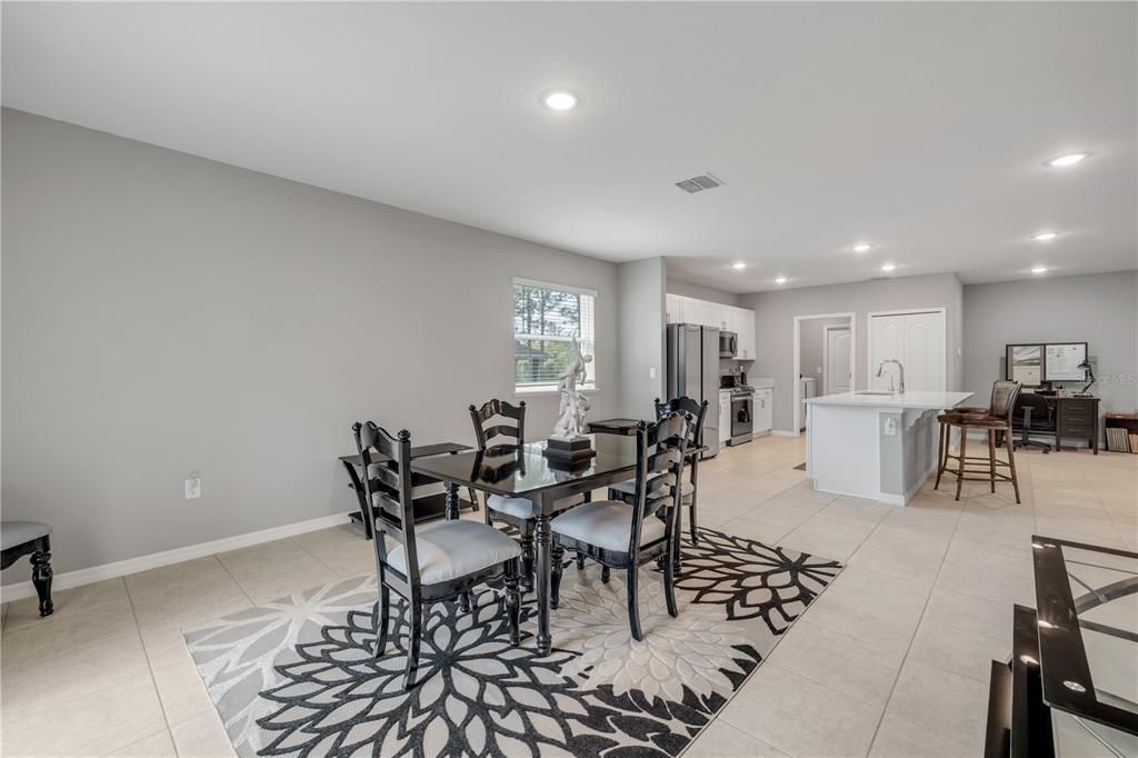 For Sale: $445,000 (4 beds, 2 baths, 1876 Square Feet)