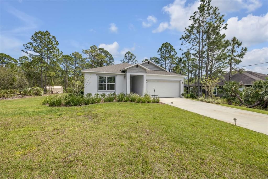 For Sale: $445,000 (4 beds, 2 baths, 1876 Square Feet)