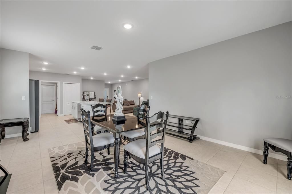 For Sale: $445,000 (4 beds, 2 baths, 1876 Square Feet)