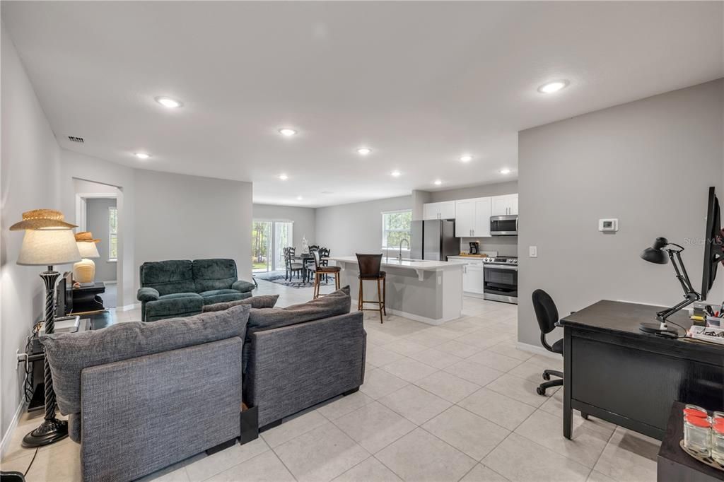 For Sale: $445,000 (4 beds, 2 baths, 1876 Square Feet)