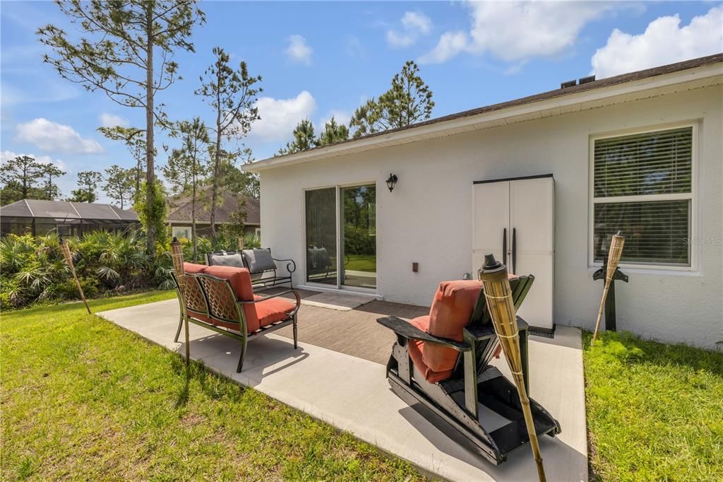 For Sale: $445,000 (4 beds, 2 baths, 1876 Square Feet)