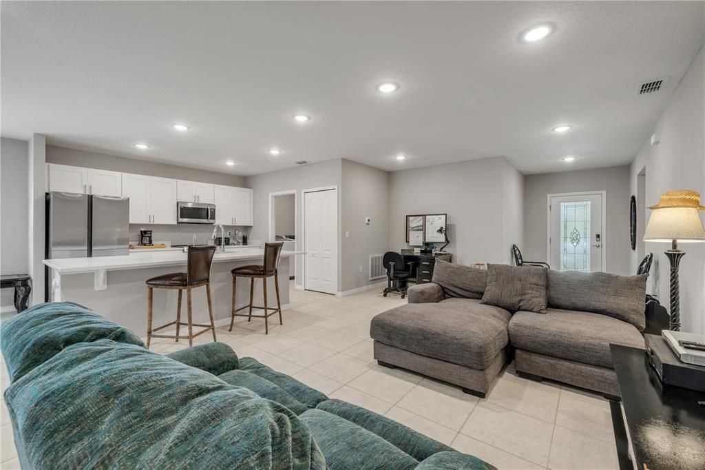 For Sale: $445,000 (4 beds, 2 baths, 1876 Square Feet)