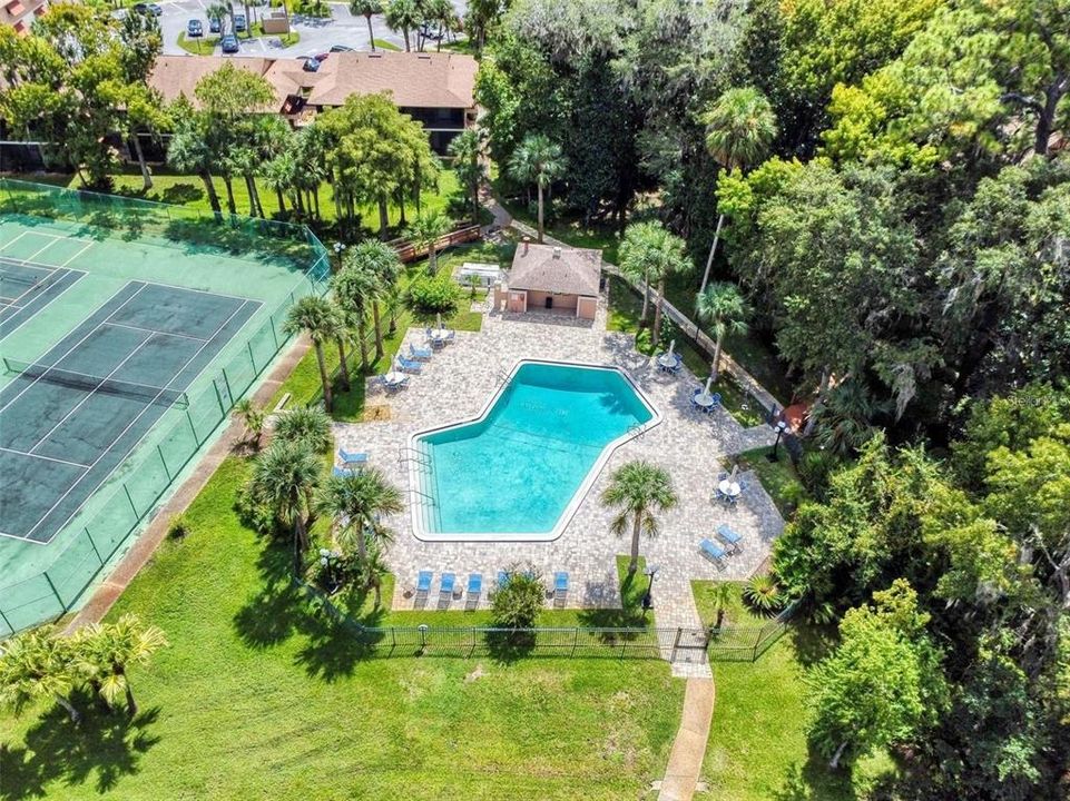 For Sale: $175,000 (2 beds, 2 baths, 897 Square Feet)