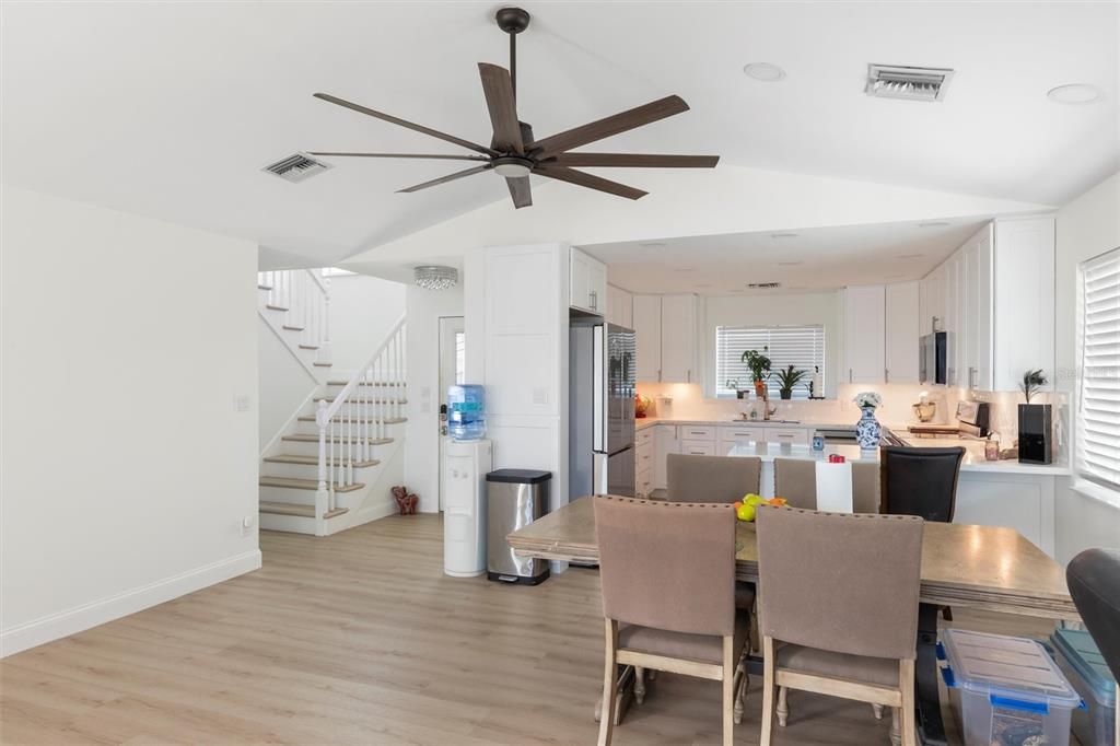 En Venta: $2,299,000 (3 camas, 2 baños, 1850 Pies cuadrados)