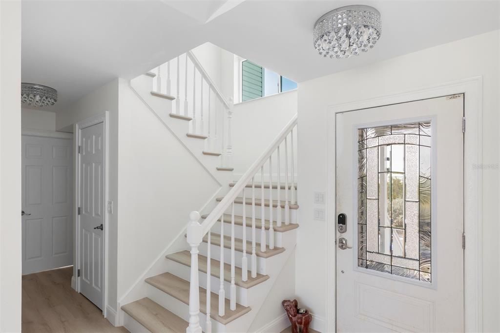 En Venta: $2,299,000 (3 camas, 2 baños, 1850 Pies cuadrados)