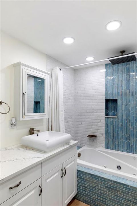 En Venta: $2,299,000 (3 camas, 2 baños, 1850 Pies cuadrados)
