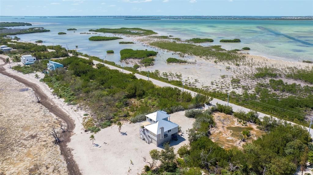 En Venta: $2,199,000 (3 camas, 2 baños, 1850 Pies cuadrados)