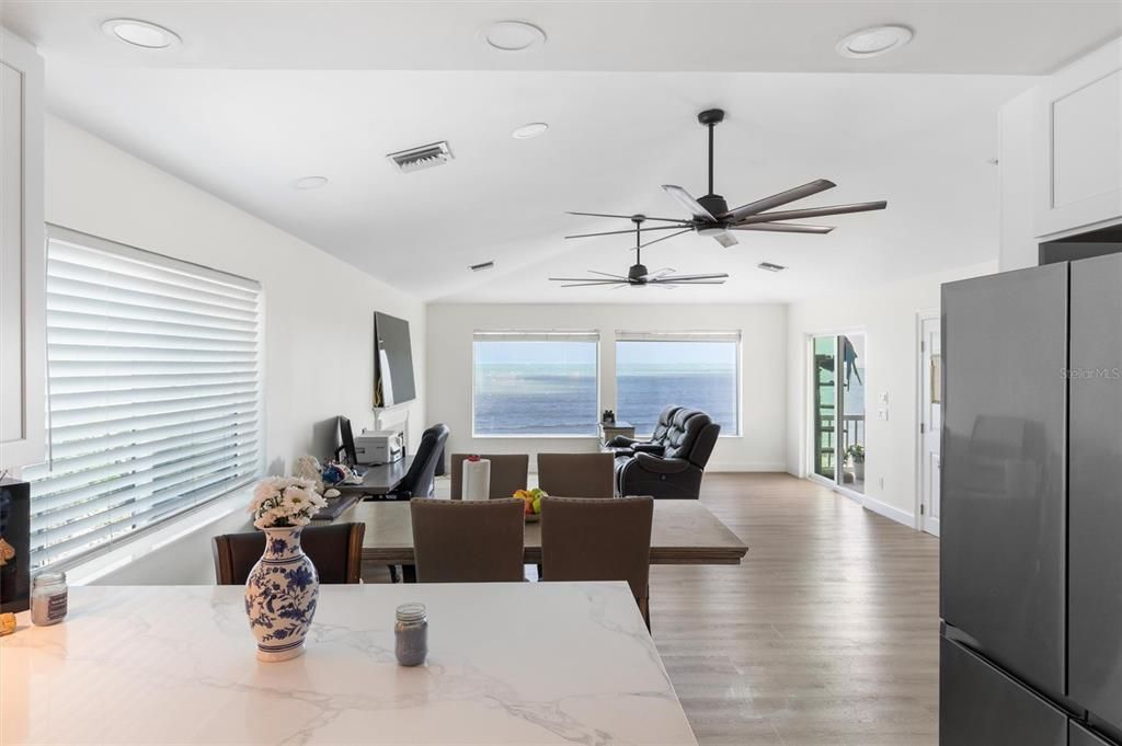 En Venta: $2,299,000 (3 camas, 2 baños, 1850 Pies cuadrados)