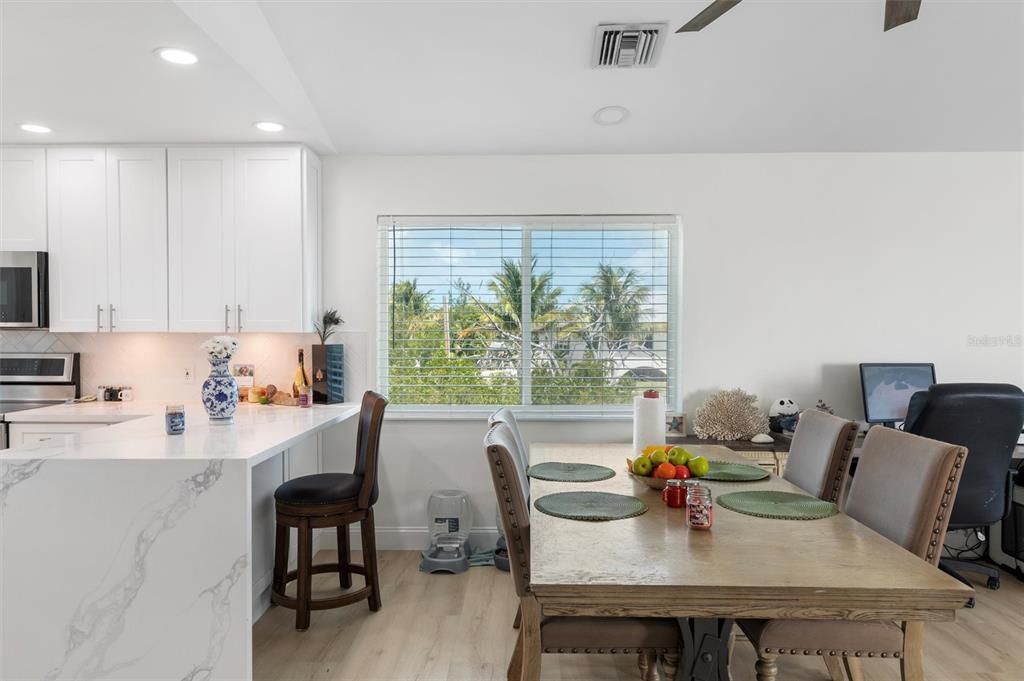 En Venta: $2,299,000 (3 camas, 2 baños, 1850 Pies cuadrados)
