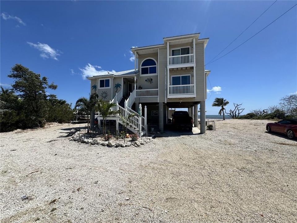 En Venta: $2,299,000 (3 camas, 2 baños, 1850 Pies cuadrados)