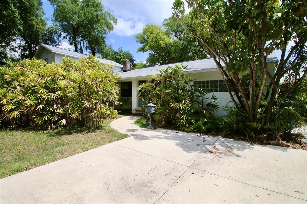 For Sale: $650,000 (3 beds, 4 baths, 2506 Square Feet)