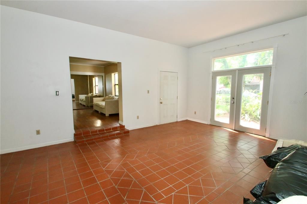 For Sale: $650,000 (3 beds, 4 baths, 2506 Square Feet)