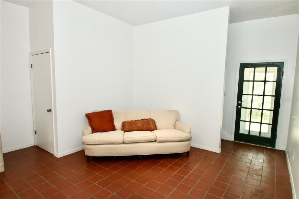 For Sale: $650,000 (3 beds, 4 baths, 2506 Square Feet)