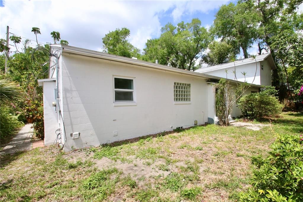 For Sale: $650,000 (3 beds, 4 baths, 2506 Square Feet)