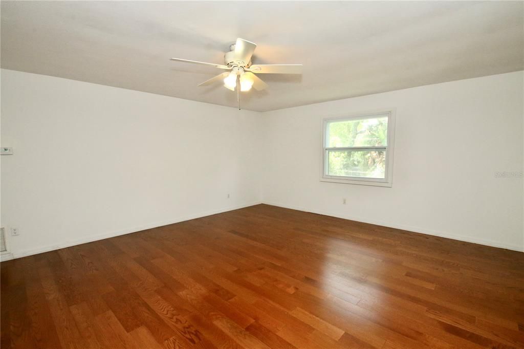 For Sale: $650,000 (3 beds, 4 baths, 2506 Square Feet)