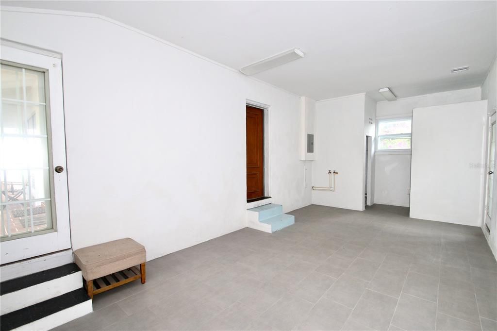 For Sale: $650,000 (3 beds, 4 baths, 2506 Square Feet)