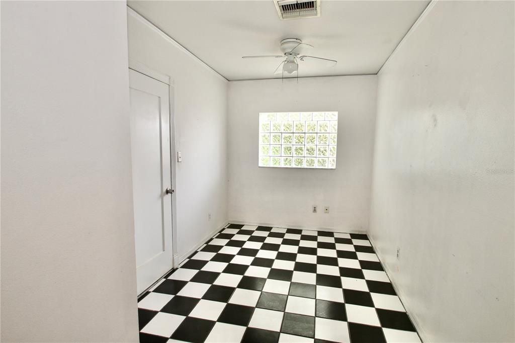 For Sale: $650,000 (3 beds, 4 baths, 2506 Square Feet)