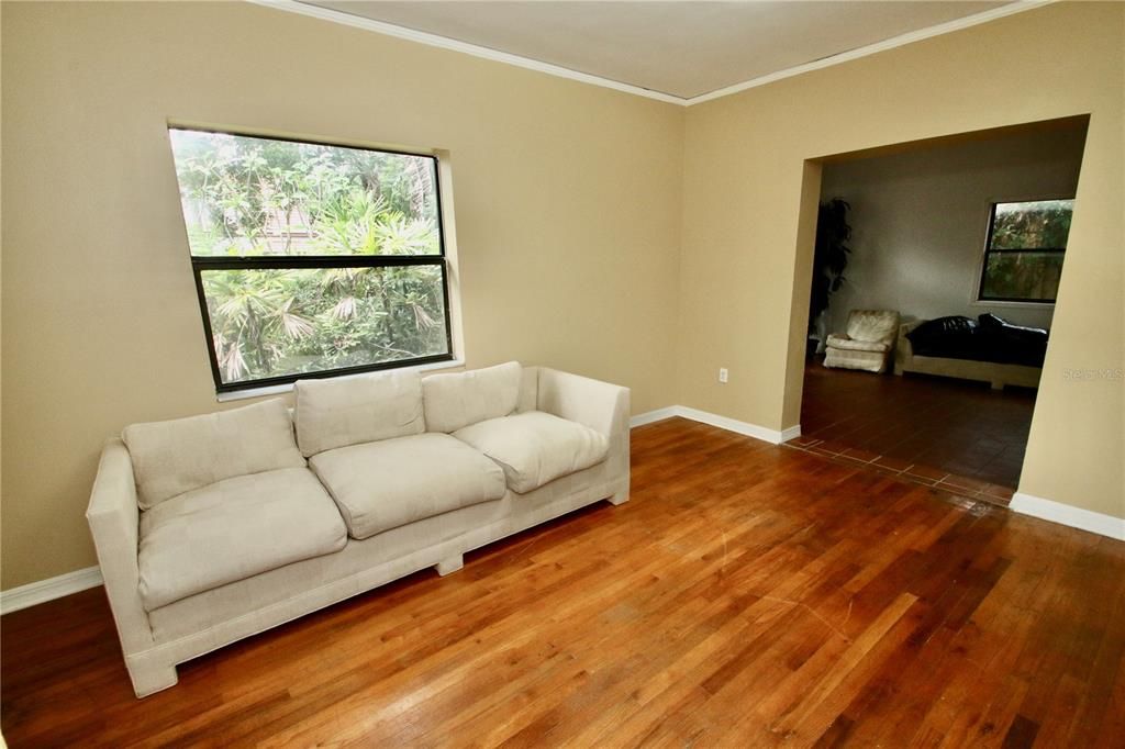 For Sale: $650,000 (3 beds, 4 baths, 2506 Square Feet)