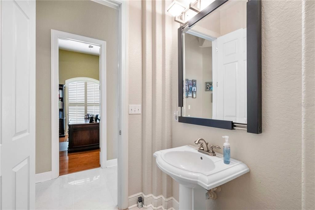 En Venta: $1,395,000 (4 camas, 3 baños, 3769 Pies cuadrados)