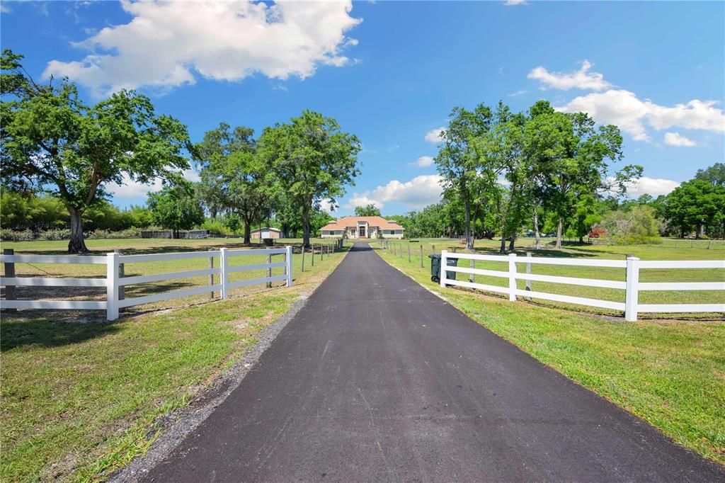 En Venta: $1,395,000 (4 camas, 3 baños, 3769 Pies cuadrados)