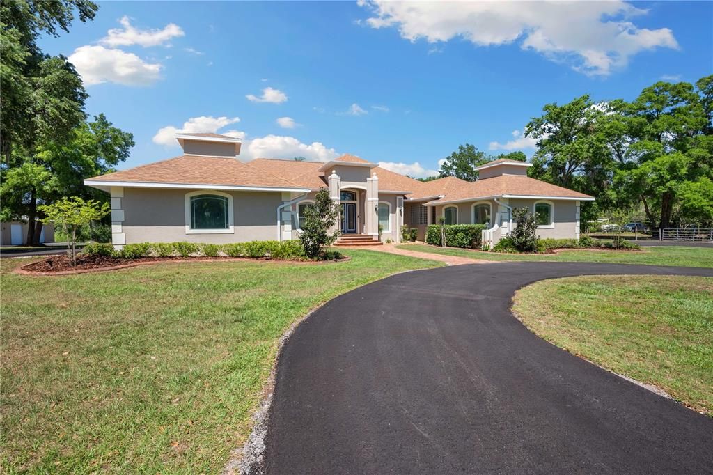 En Venta: $1,395,000 (4 camas, 3 baños, 3769 Pies cuadrados)