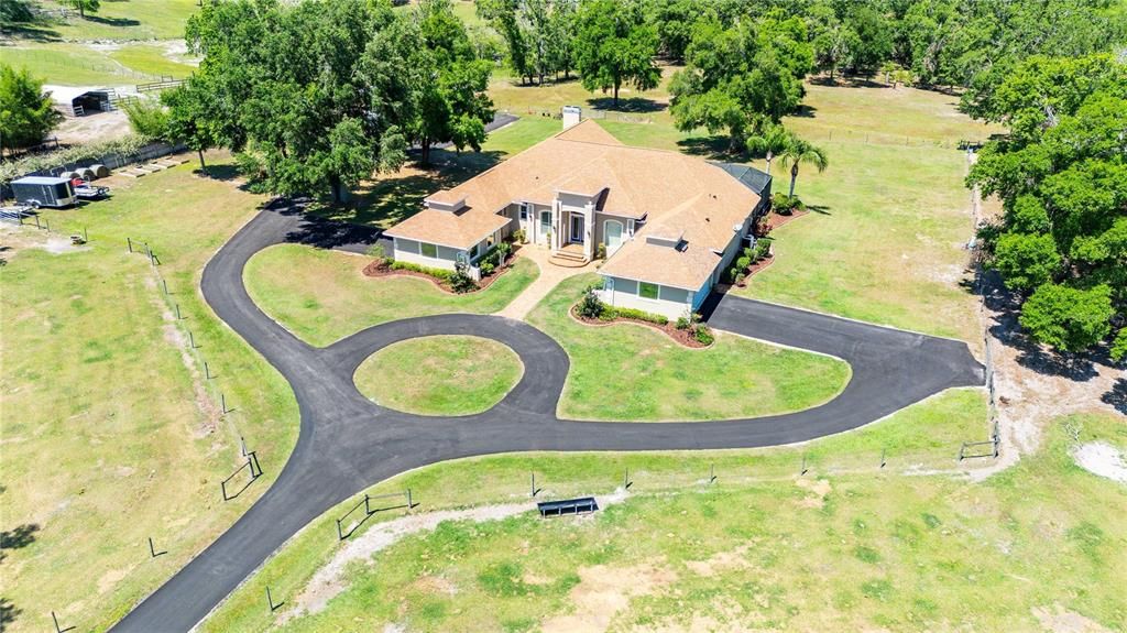 En Venta: $1,395,000 (4 camas, 3 baños, 3769 Pies cuadrados)