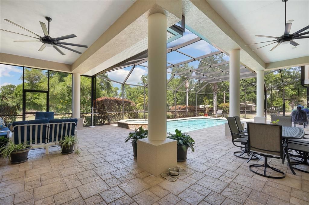 En Venta: $1,395,000 (4 camas, 3 baños, 3769 Pies cuadrados)