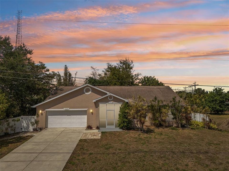 Недавно продано: $334,900 (3 спален, 2 ванн, 1744 Квадратных фут)