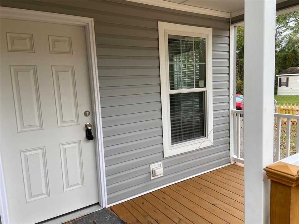 Recently Rented: $1,500 (3 beds, 2 baths, 1200 Square Feet)